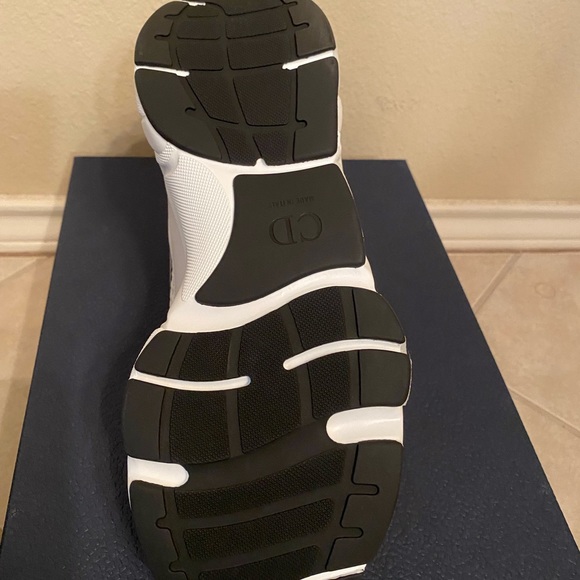 Dior shoes never been worn size size 40. - Picture 2 of 7